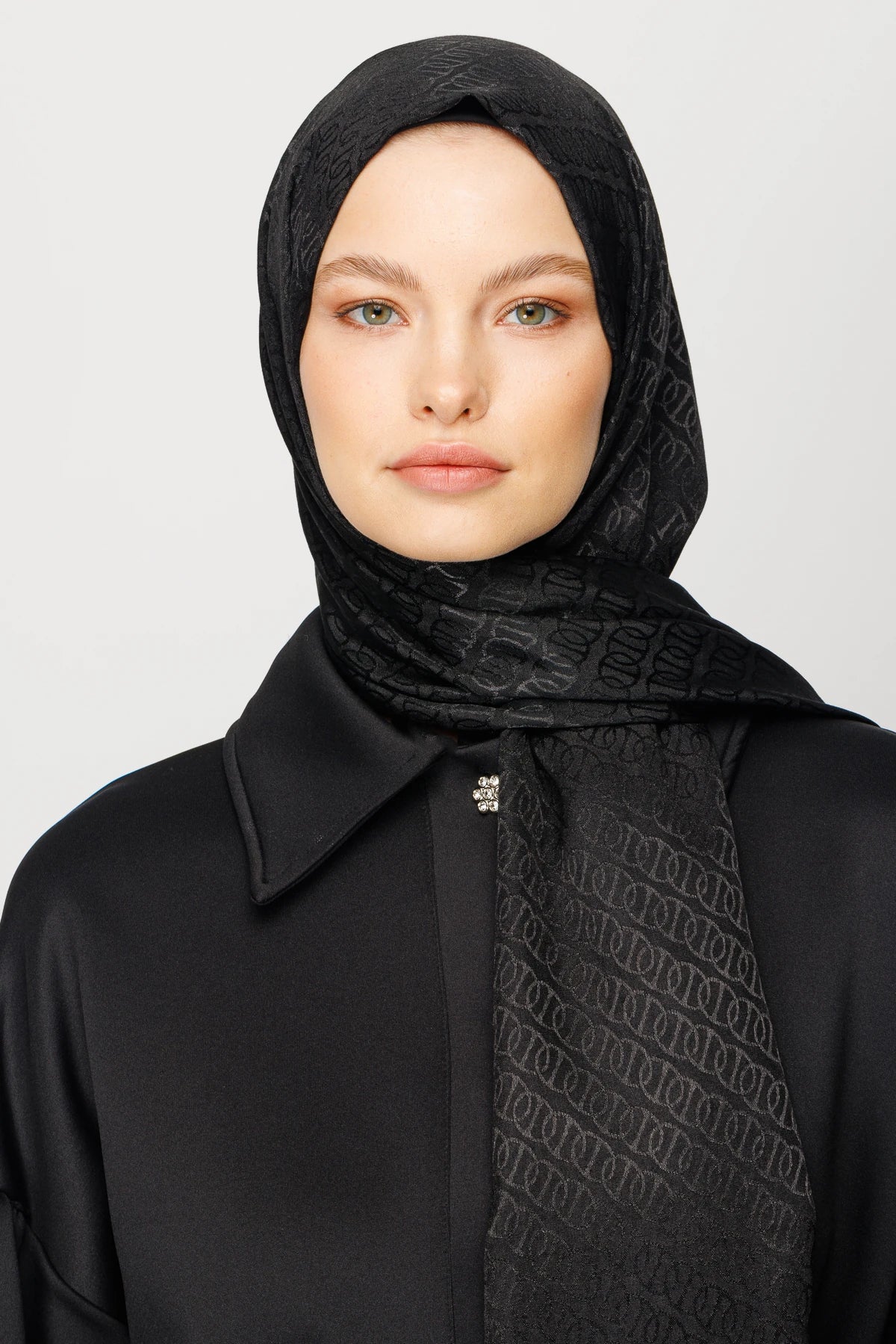 Forever Desen Parlak Jakar Şal