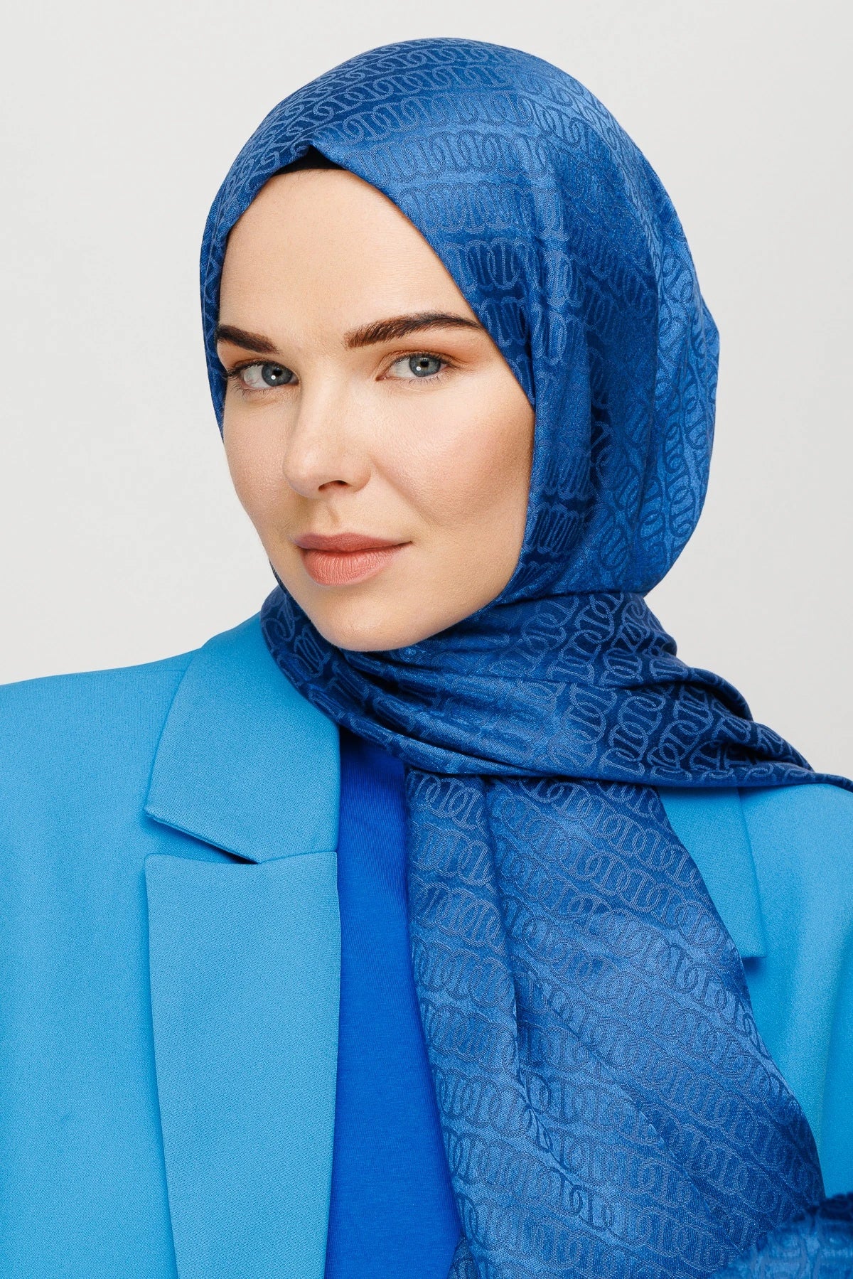 Forever Desen Parlak Jakar Şal