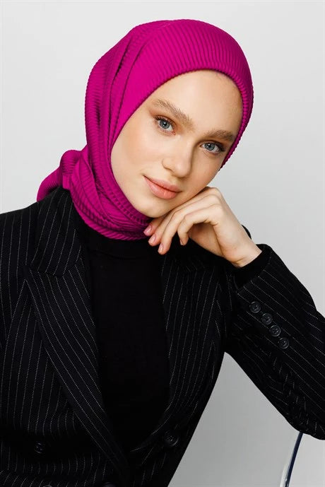 Pilise Eşarp
