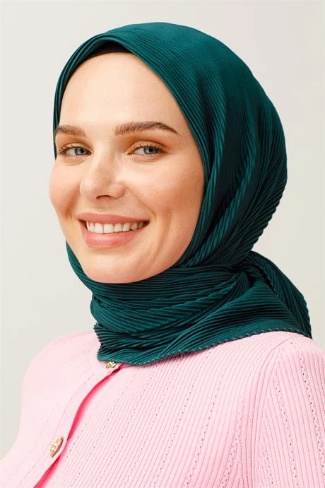 Pilise Eşarp
