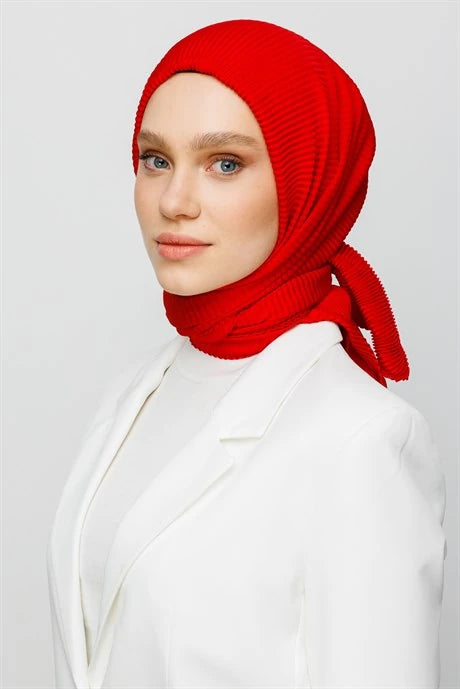 Pilise Eşarp