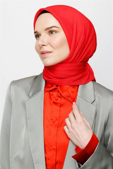 Pilise Eşarp