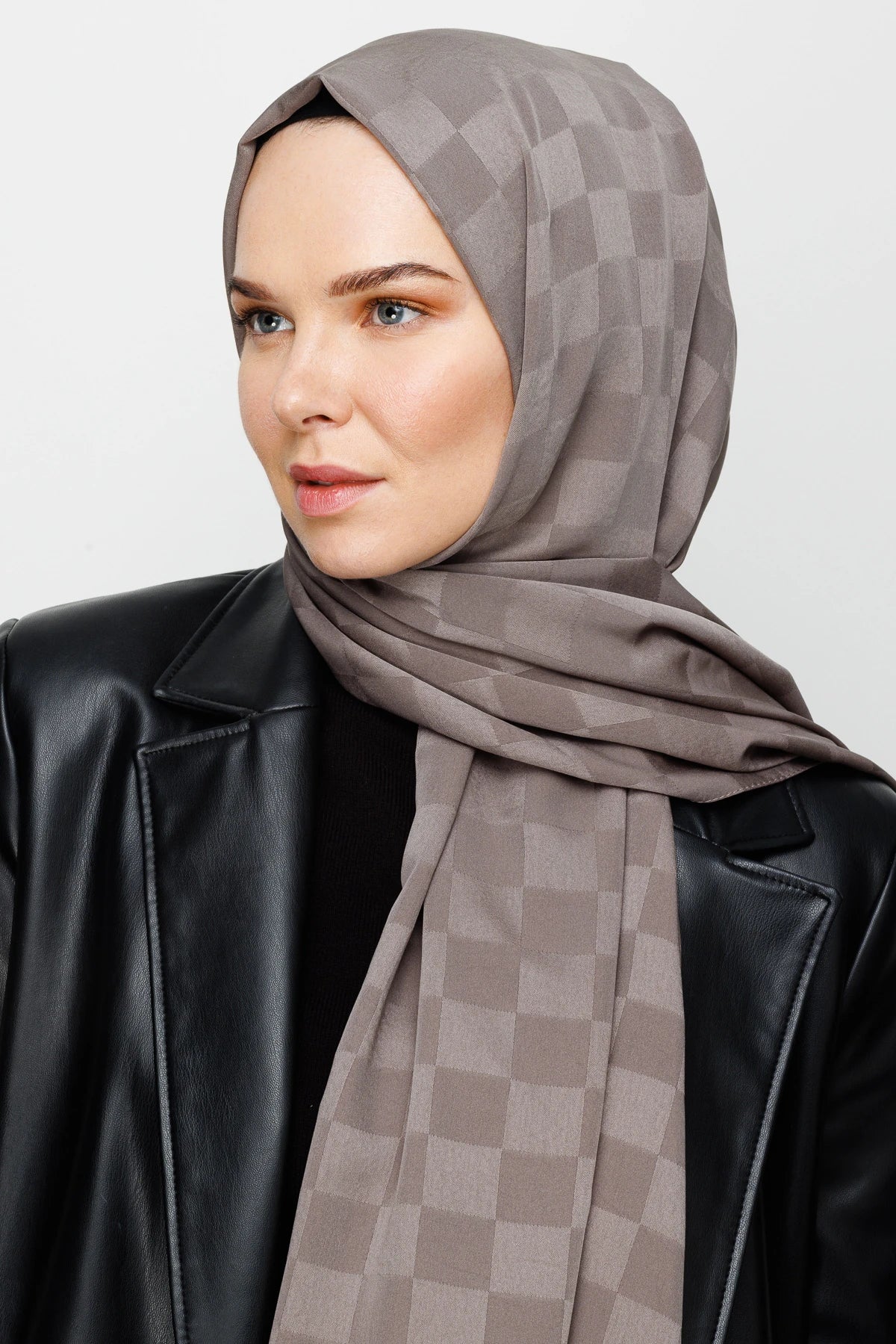 Dama Desen İpeksi Jakar Şal
