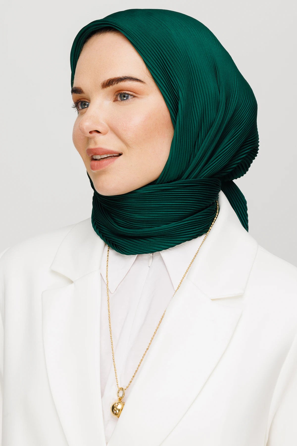 Pilise Eşarp