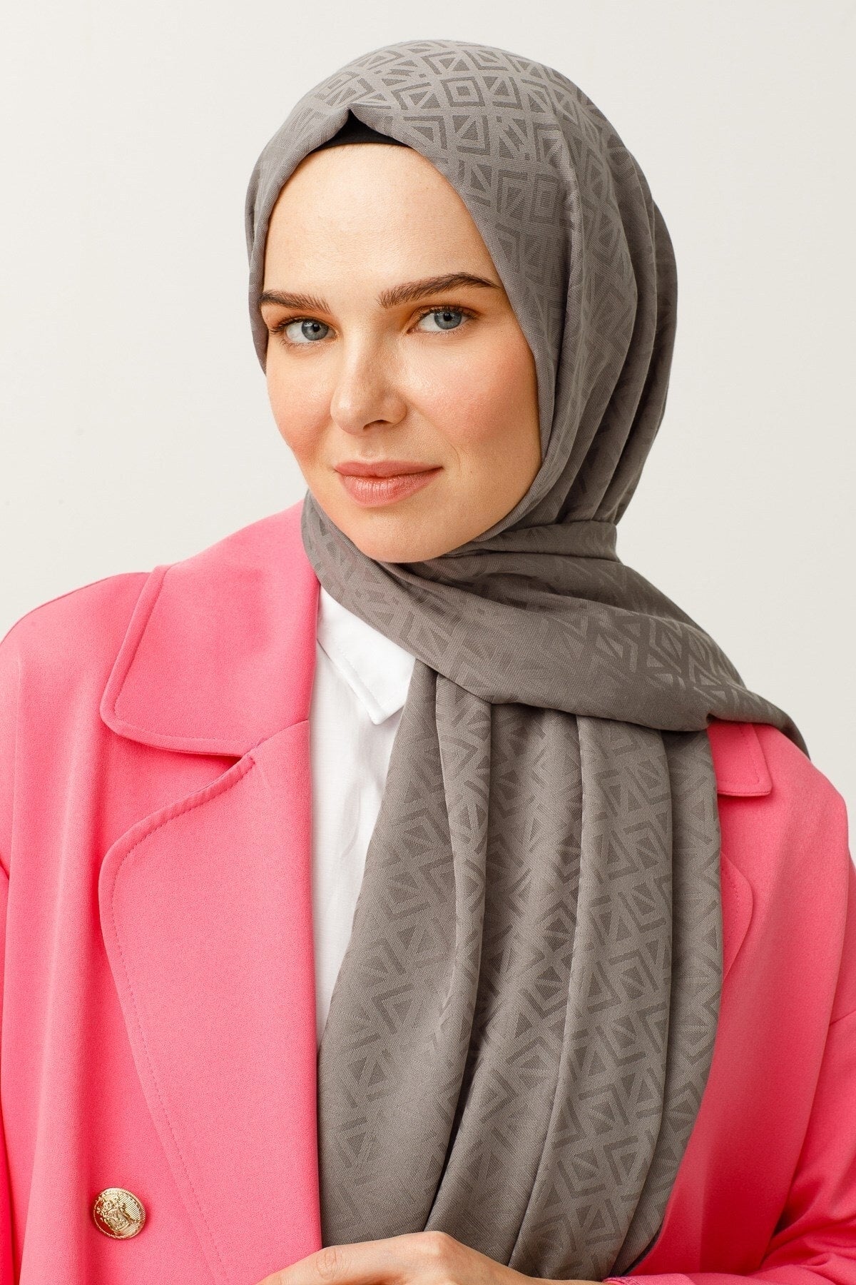 Üçgen Desen Pamuk Jakar Şal