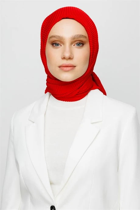 Pilise Eşarp