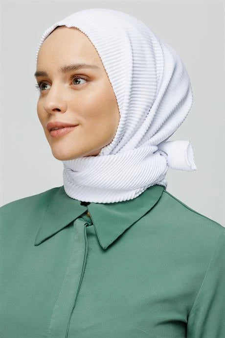 Pilise Eşarp
